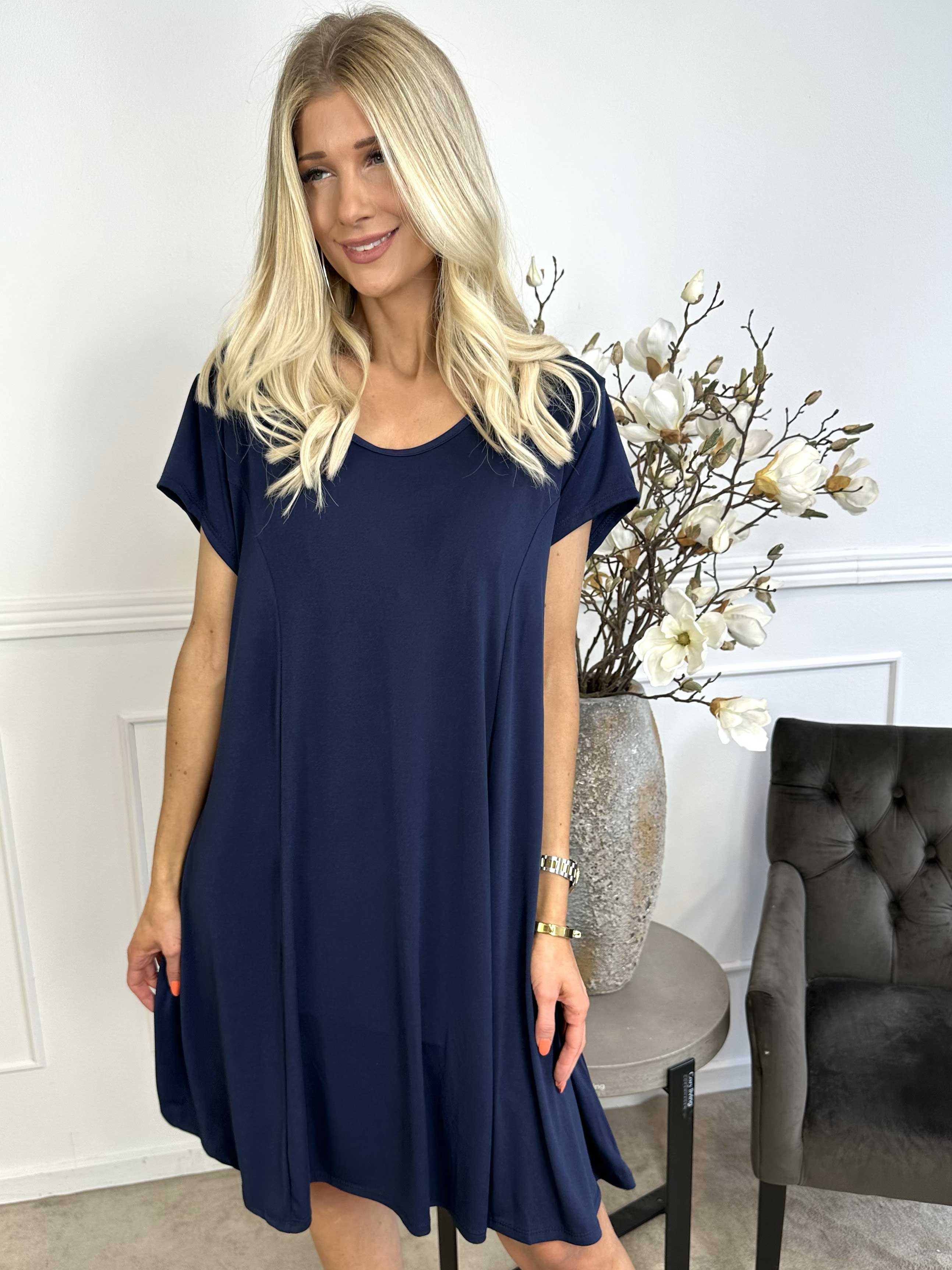 Janina - Solid klänning i mjukt stretchmaterial